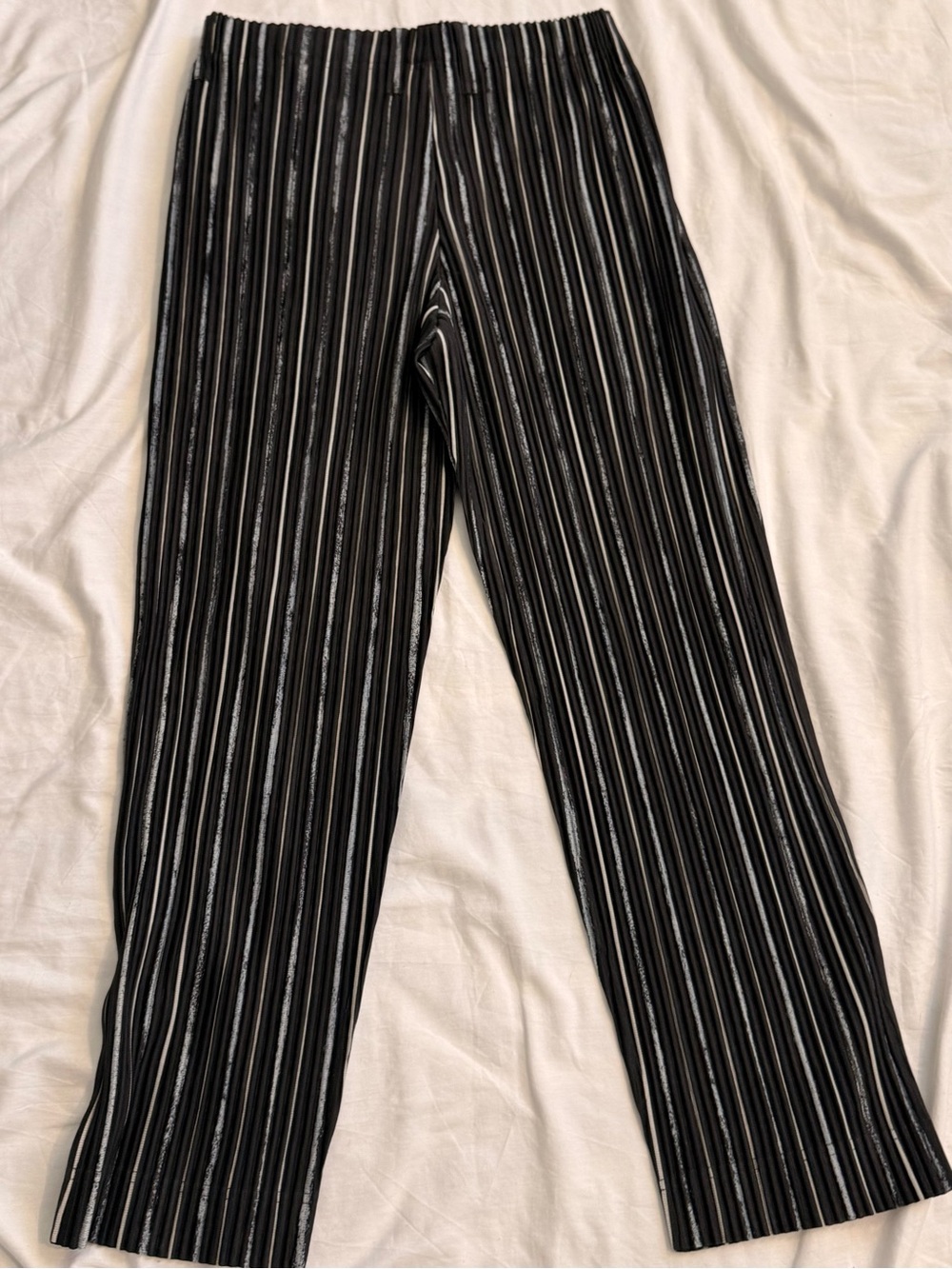 Homme Plisse Issey Miyake Navy Blue and White Pleated Pants